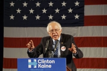 USA - 2016 - Bernie Sanders speaks in Philadelphia