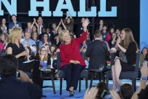USA - 2016 - Hillary Clinton and Chelsea Clinton at Town Hall Meeting in Haverford